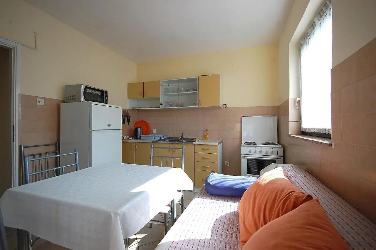 Apartments Pero Malinska 0*,