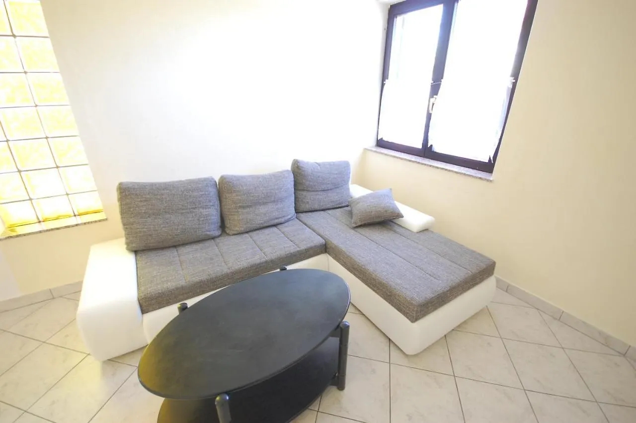 Apartments Pero Malinska Croatia