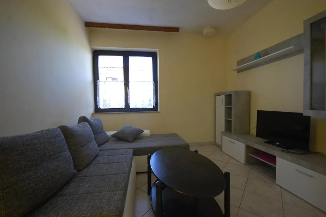 Apartments Pero Malinska