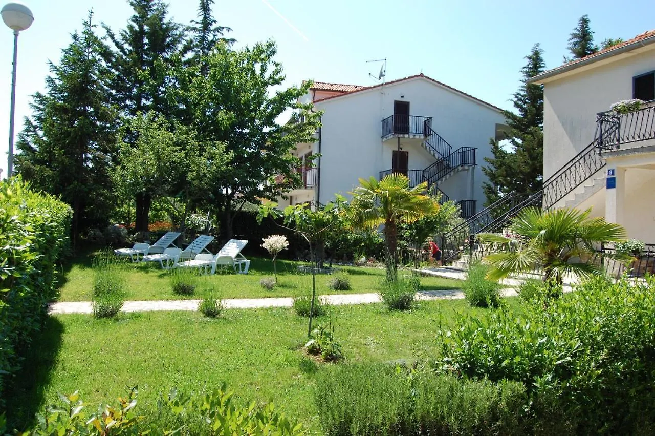 Apartments Pero Malinska