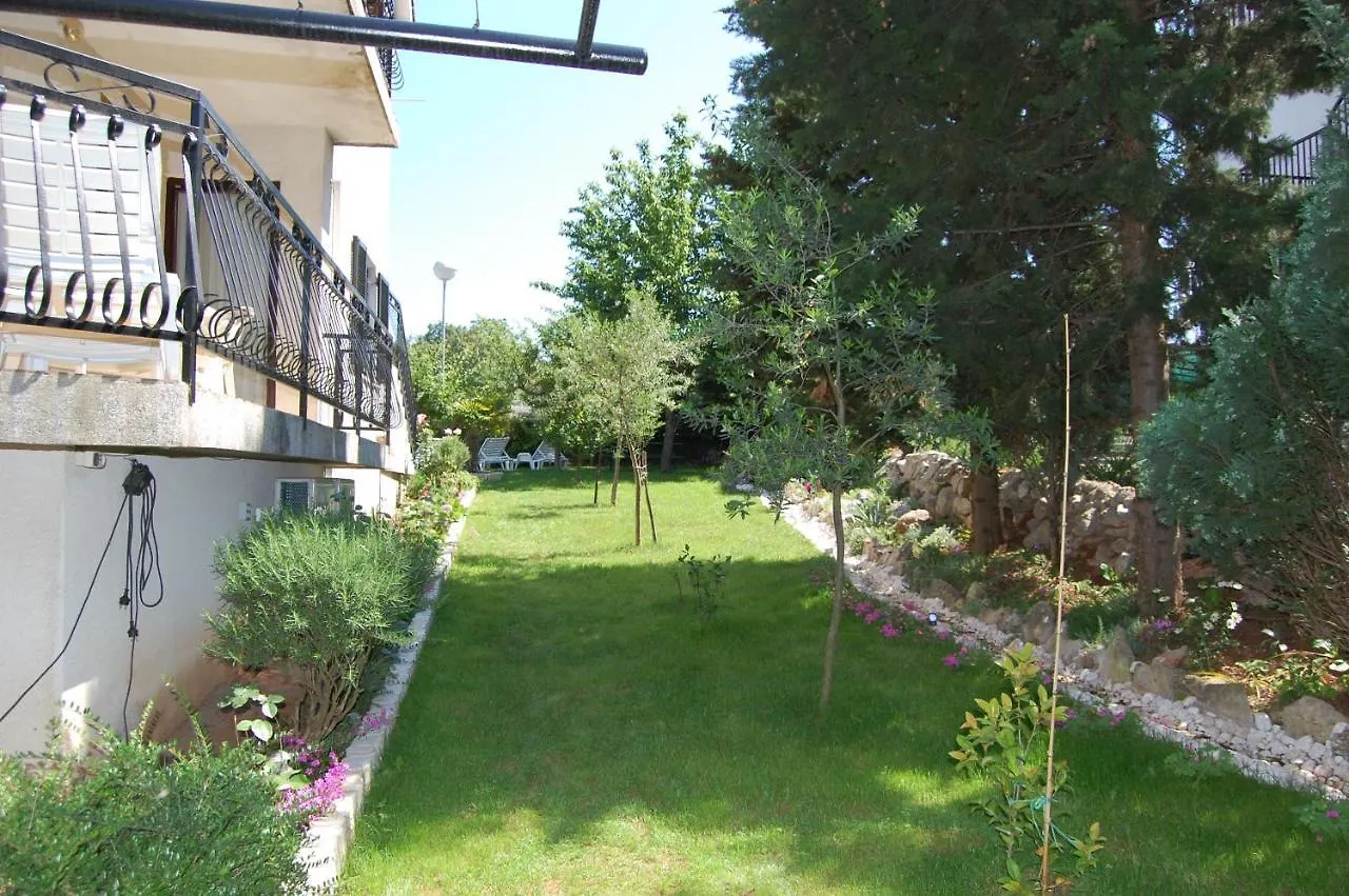 Apartments Pero Malinska Croatia