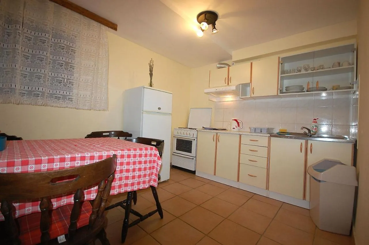 Apartments Pero Malinska