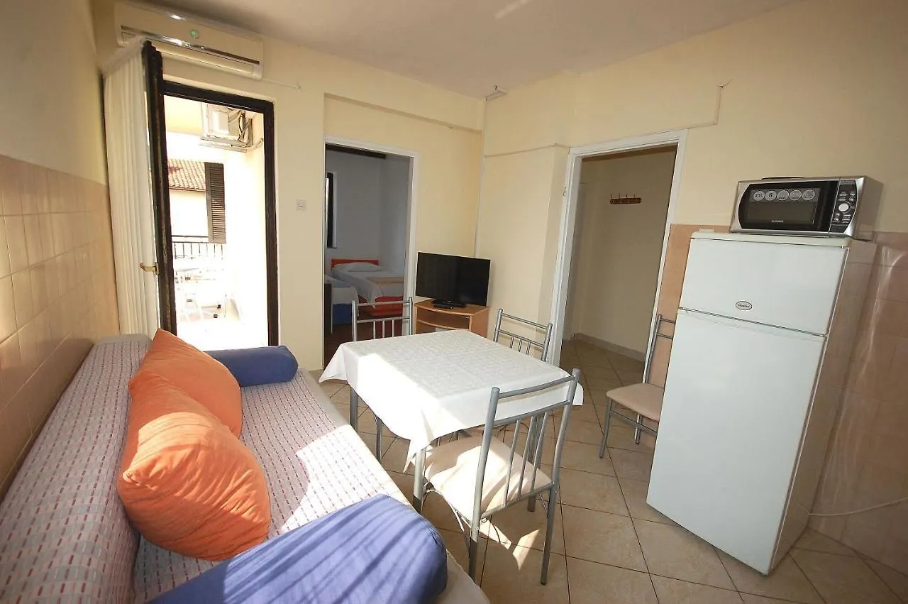 Apartments Pero Malinska