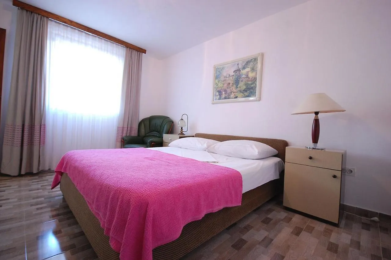 Apartments Pero Malinska