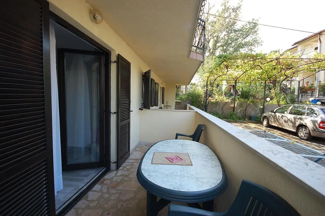 Apartments Pero Malinska Croatia